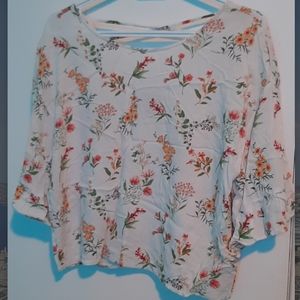 Forever 21 Flower top with bell sleeves
